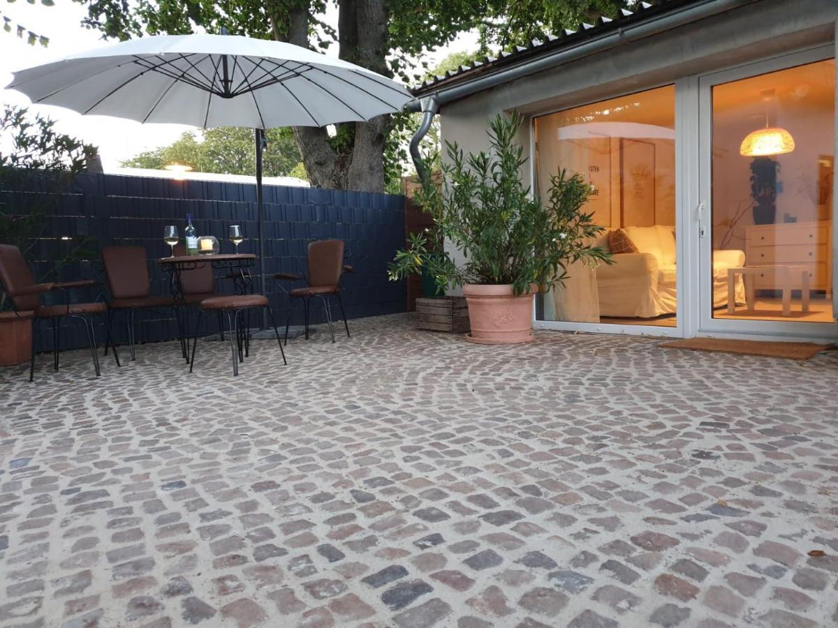 Ferienwohnung Lindenhof, Zentrumsnah Mit Terrasse Und Grillmoeglichkeit Magdeburg Bagian luar foto